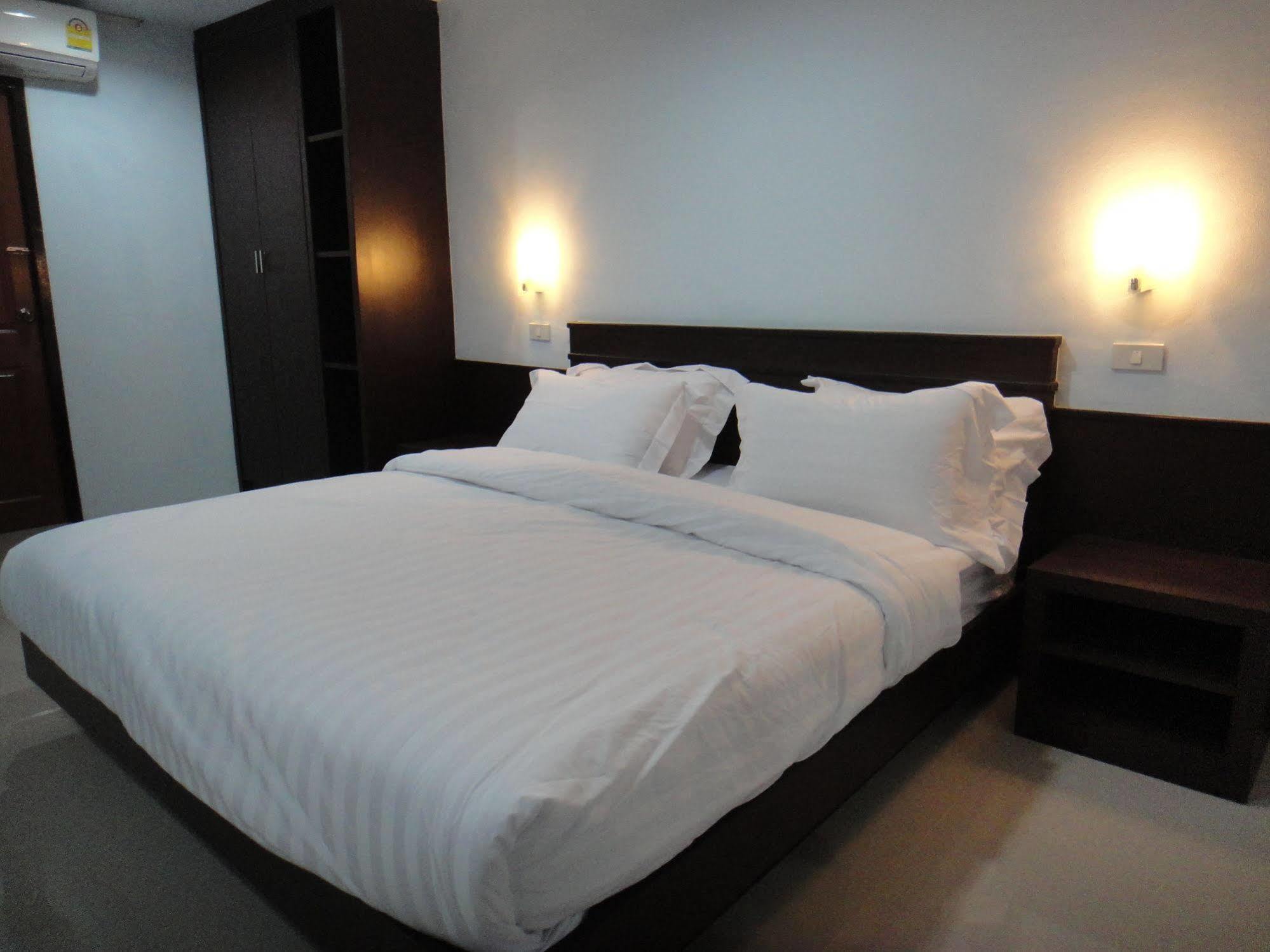Prajak Inn Udon Thani Esterno foto