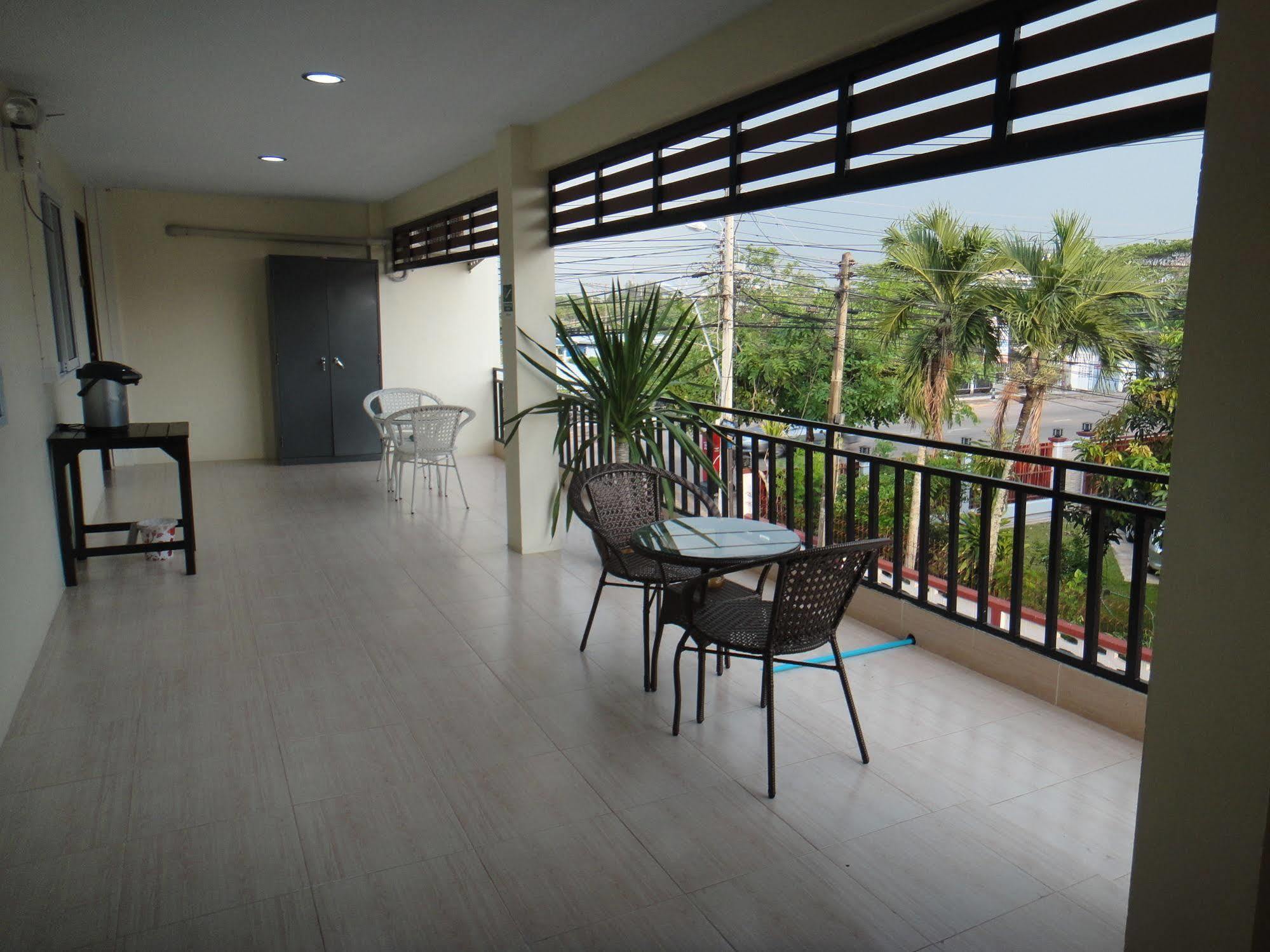 Prajak Inn Udon Thani Esterno foto